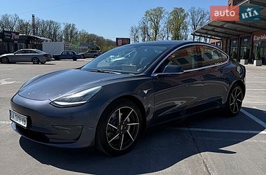 Седан Tesla Model 3 2018 в Києві