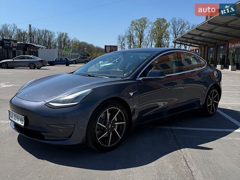 Tesla Model 3 2018