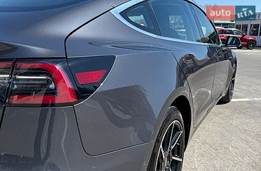 Седан Tesla Model 3 2018 в Киеве
