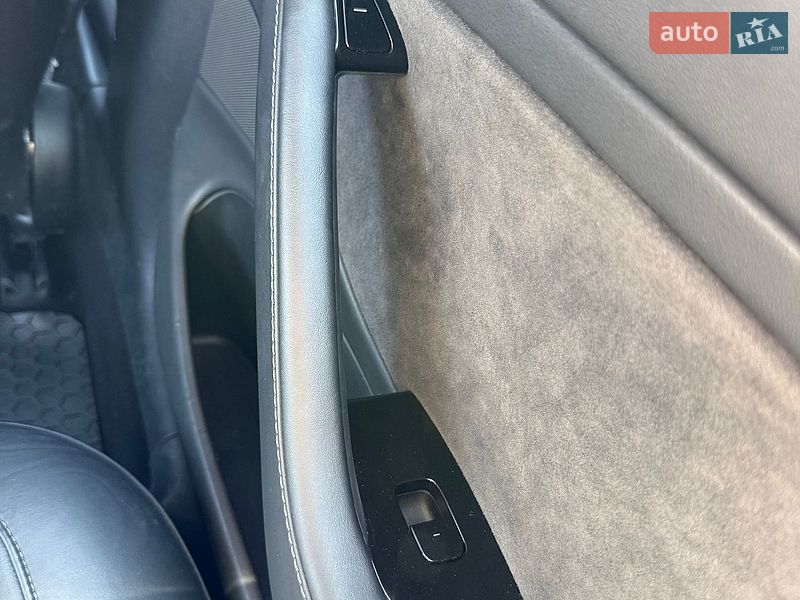 Седан Tesla Model 3 2018 в Киеве