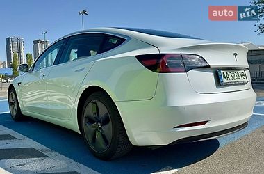Седан Tesla Model 3 2019 в Києві