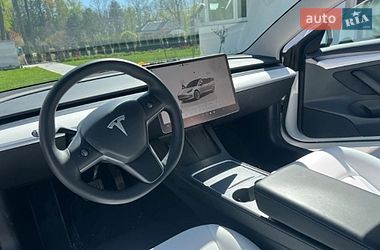 Седан Tesla Model 3 2020 в Львове