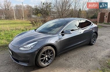 Седан Tesla Model 3 2020 в Киеве