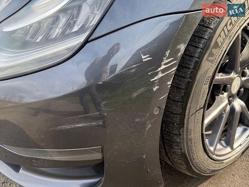 Седан Tesla Model 3 2020 в Киеве