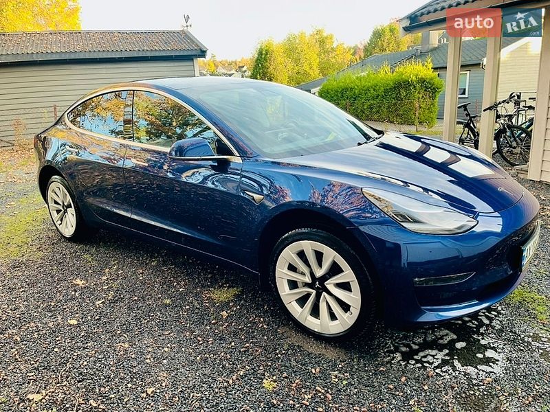 Tesla Model 3 2019