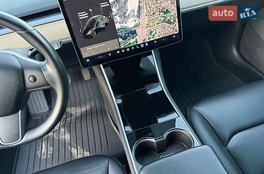 Седан Tesla Model 3 2019 в Днепре