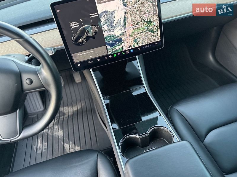 Седан Tesla Model 3 2019 в Днепре