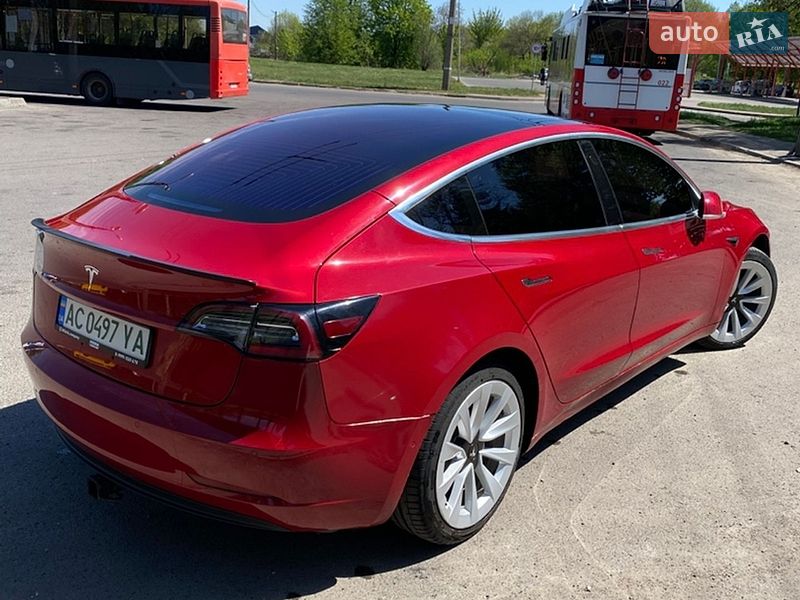 Седан Tesla Model 3 2017 в Луцьку