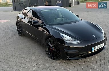 Седан Tesla Model 3 2018 в Врадиевке