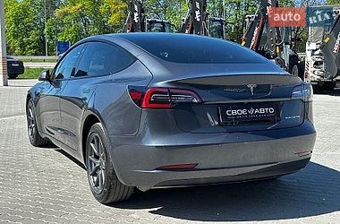 Седан Tesla Model 3 2022 в Львові