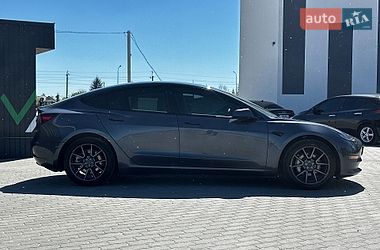 Седан Tesla Model 3 2022 в Львові