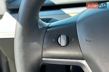 Седан Tesla Model 3 2022 в Львові