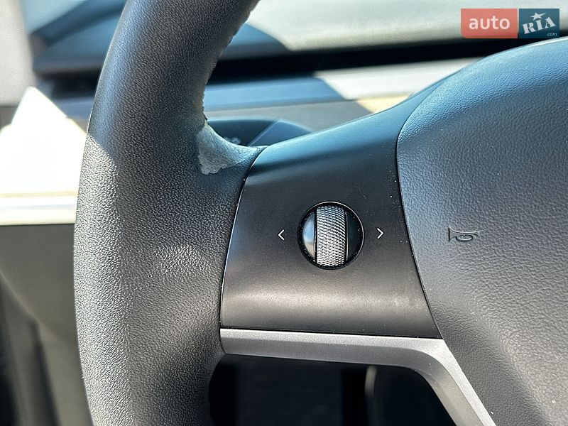 Седан Tesla Model 3 2022 в Львові