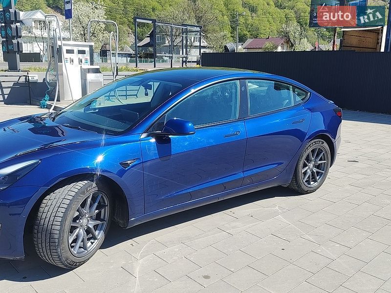 Tesla Model 3 2022