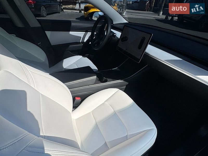 Седан Tesla Model 3 2020 в Одессе