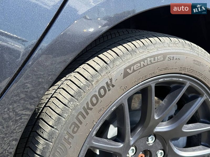 Седан Tesla Model 3 2024 в Луцьку