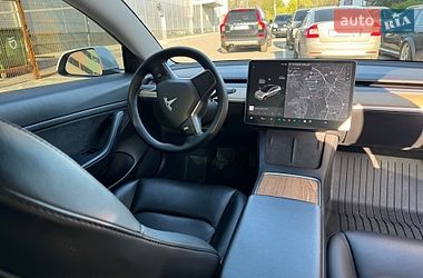 Седан Tesla Model 3 2021 в Дніпрі