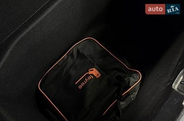 Седан Tesla Model 3 2019 в Одесі
