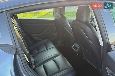 Седан Tesla Model 3 2022 в Львові