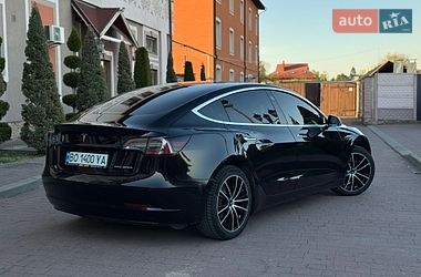 Седан Tesla Model 3 2019 в Стрые