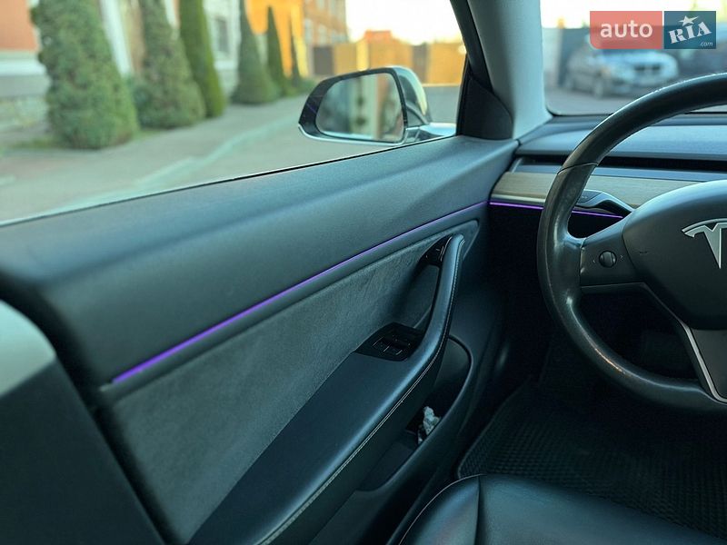 Седан Tesla Model 3 2019 в Стрые