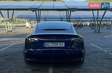 Седан Tesla Model 3 2021 в Львові