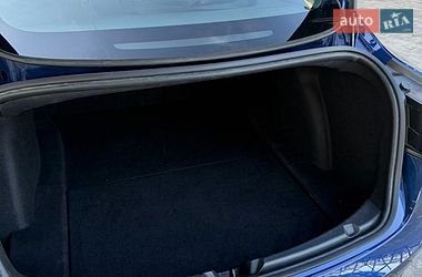 Седан Tesla Model 3 2021 в Львові