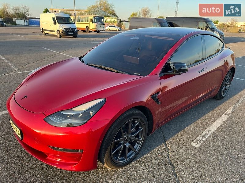 Седан Tesla Model 3 2022 в Дніпрі