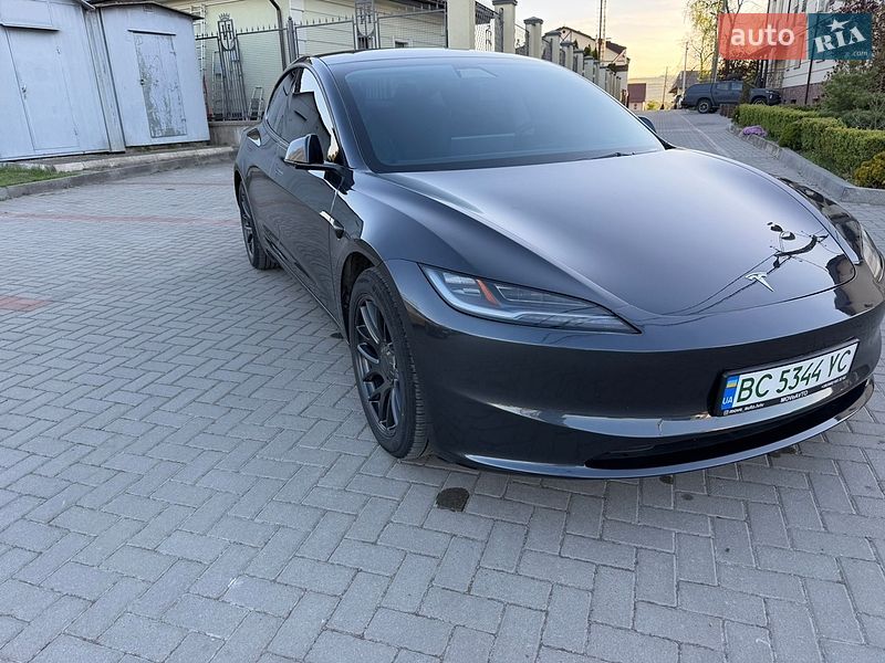 Седан Tesla Model 3 2024 в Золочеве