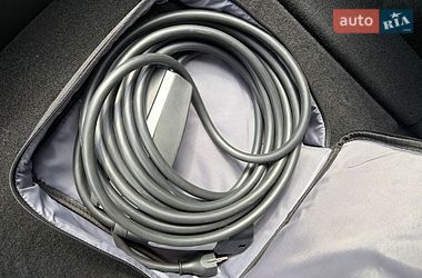 Седан Tesla Model 3 2023 в Ровно