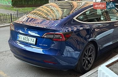 Седан Tesla Model 3 2019 в Киеве