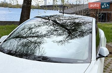 Седан Tesla Model 3 2020 в Киеве