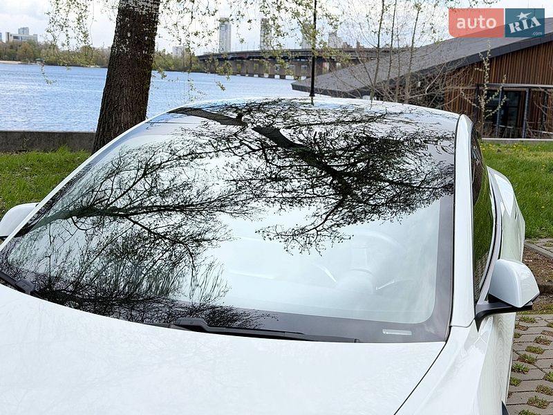 Седан Tesla Model 3 2020 в Киеве