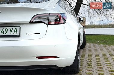 Седан Tesla Model 3 2020 в Киеве