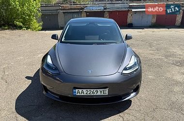 Седан Tesla Model 3 2022 в Киеве