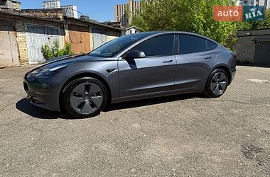 Седан Tesla Model 3 2022 в Киеве