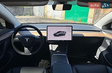 Седан Tesla Model 3 2022 в Киеве
