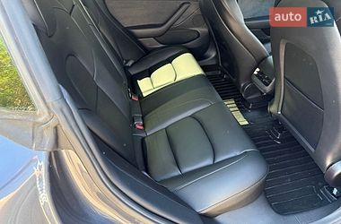 Седан Tesla Model 3 2022 в Киеве