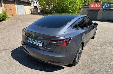 Седан Tesla Model 3 2022 в Киеве