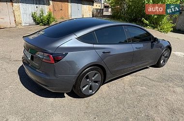 Седан Tesla Model 3 2022 в Киеве