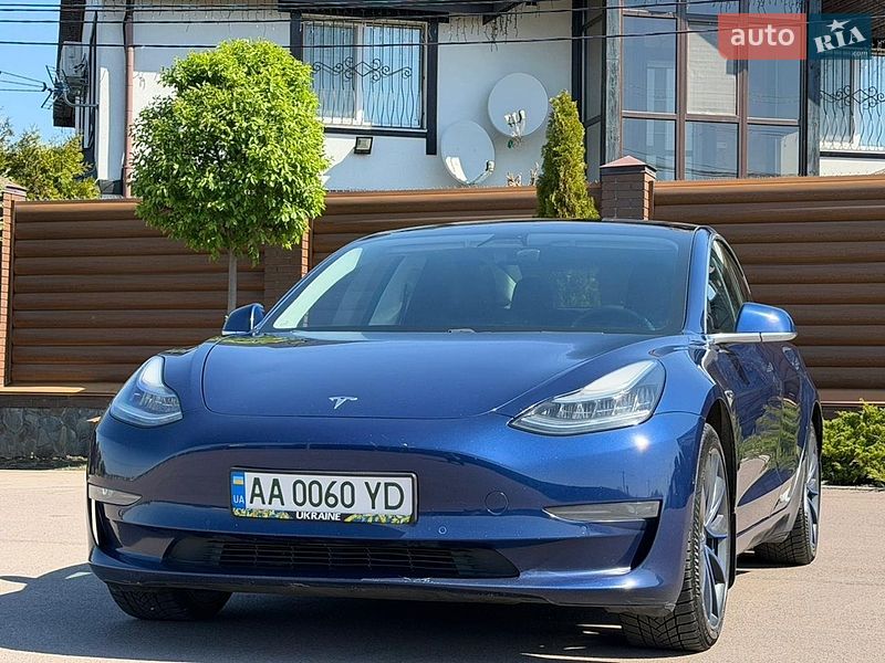 Tesla Model 3 2017
