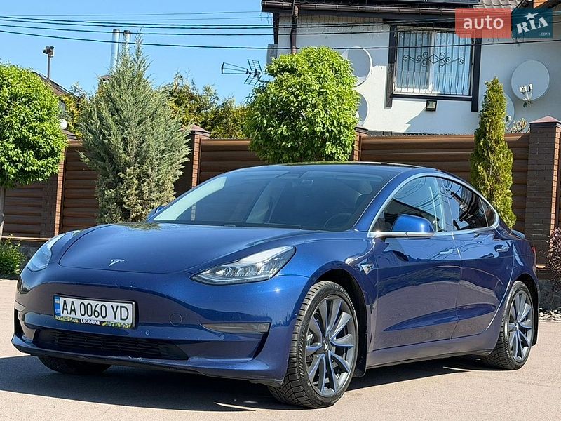 Седан Tesla Model 3 2017 в Борисполе
