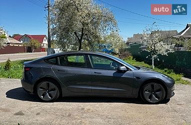 Седан Tesla Model 3 2020 в Киеве