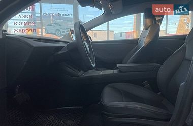 Седан Tesla Model 3 2024 в Киеве