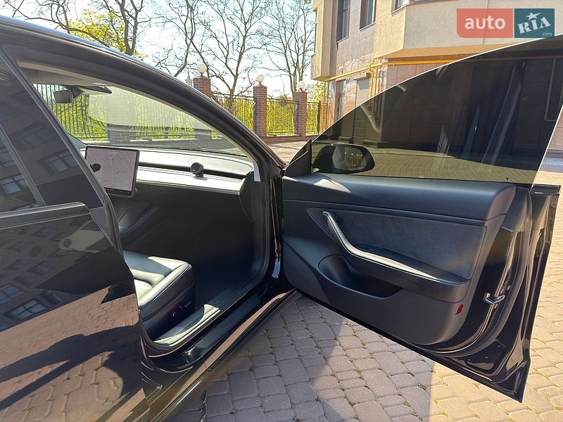 Седан Tesla Model 3 2020 в Харькове