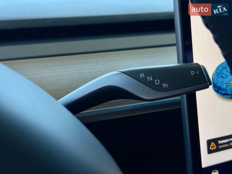 Седан Tesla Model 3 2021 в Виннице