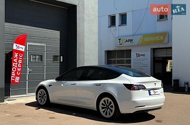 Седан Tesla Model 3 2022 в Киеве