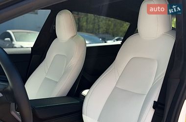 Седан Tesla Model 3 2022 в Киеве