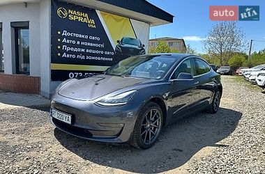 Седан Tesla Model 3 2020 в Ивано-Франковске