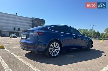 Седан Tesla Model 3 2020 в Житомире